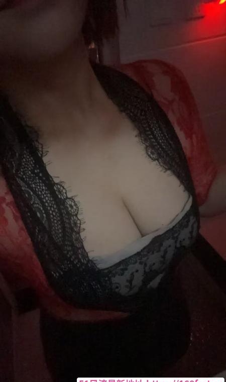 徐东气质大奶媚娘 2