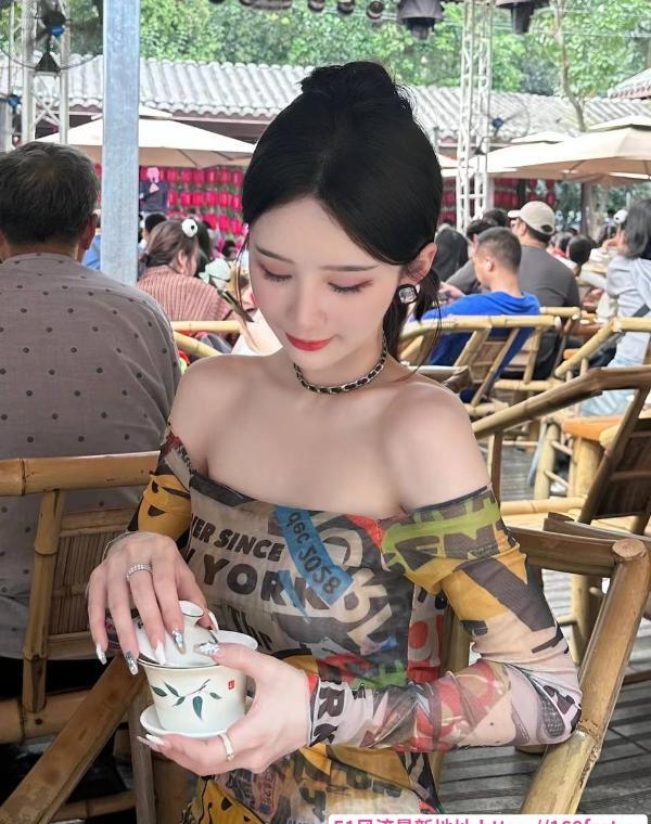 漫画身材颜值大长腿 2
