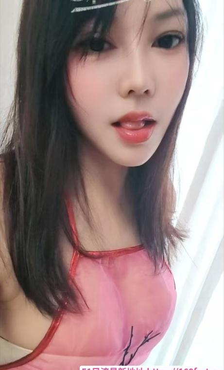 滑嫩肤白大胸小英 2