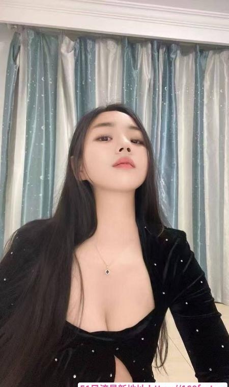 瑜伽系诗曼 2