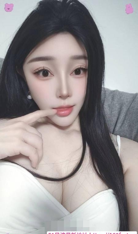 白云一线天美鲍桃子 2