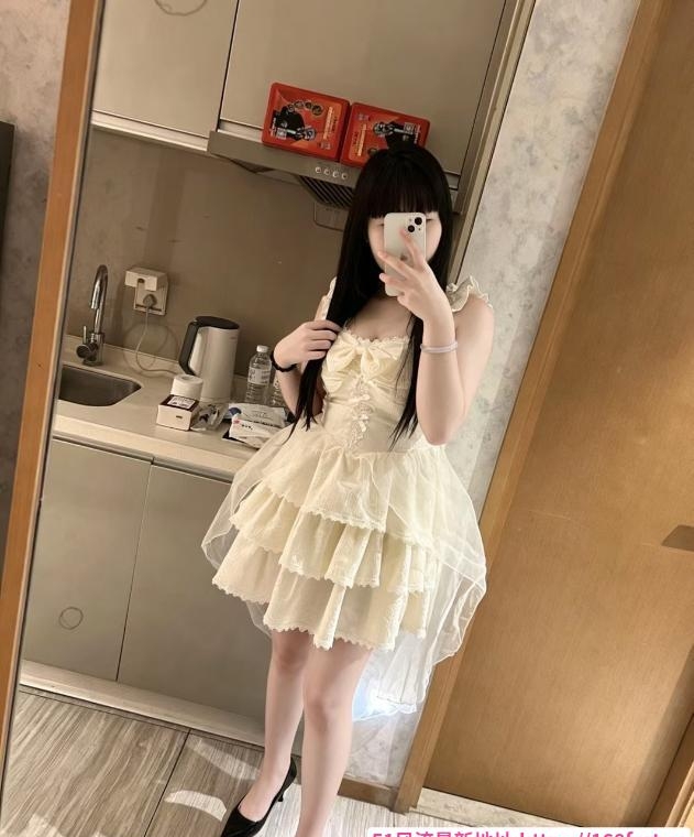 一线天小胖妹 2