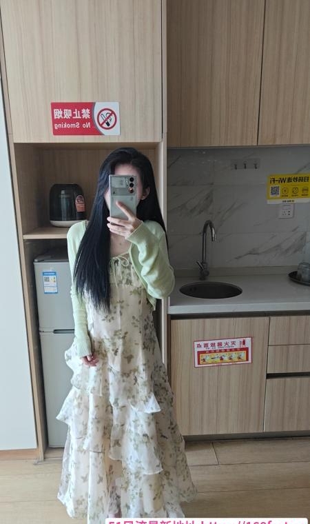 临平网红脸嫩妹 2