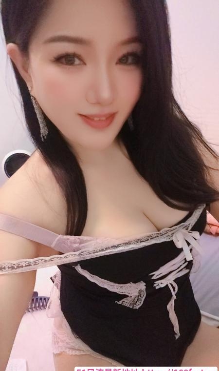 双飞水床淫娃 2