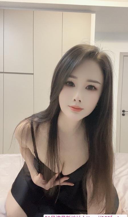 上城舌吻香臀妹子 2