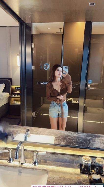 徐汇美胸成都少妇 2