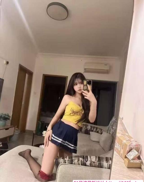 杨浦皙白大奶粉嫩比比 2