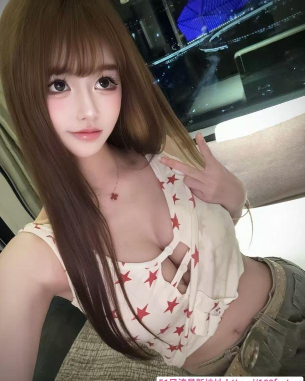 拱墅区小美大胸 2