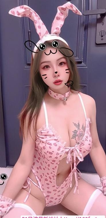 罗湖性感制服诱惑小梦 3