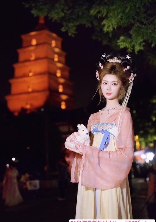 性价比女菩萨菲菲 3
