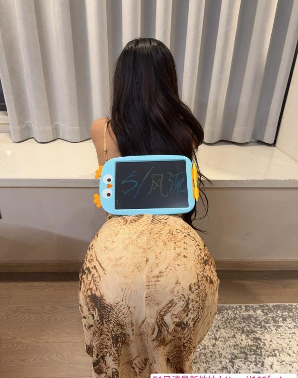 蜜桃臀御姐 3
