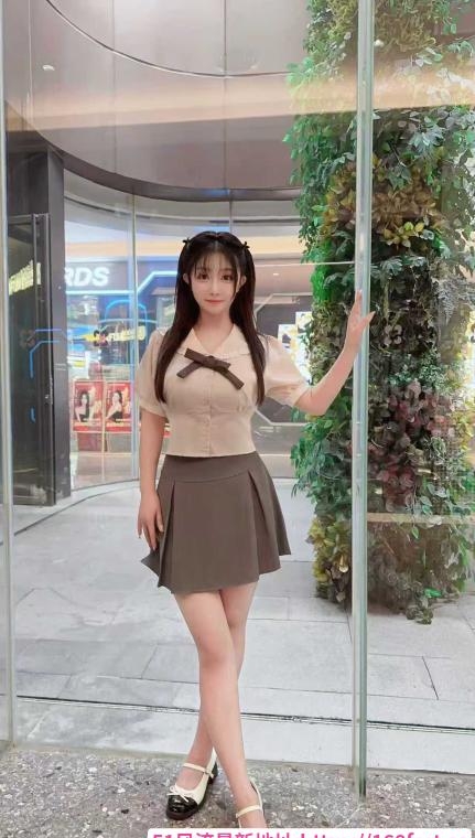 反差D奶小柳岩 3