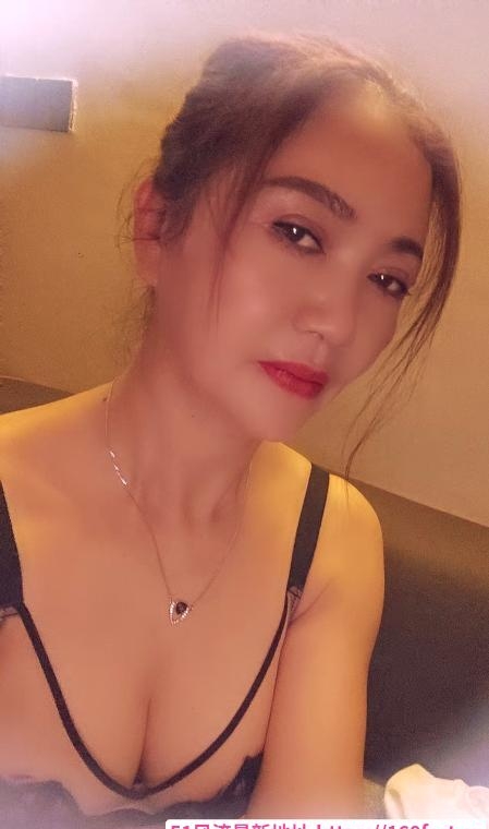 按摩店下海的风骚熟女 3