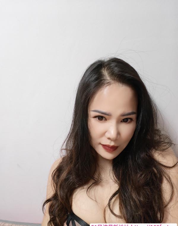 白云大奶安琪儿 3