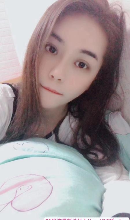 翘臀御姐老师 3