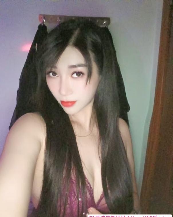 风骚眼镜淫妻 3