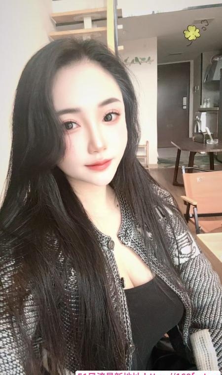 性感大胸奶瓶 3