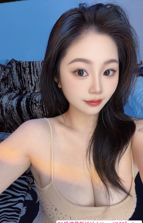 性感萝莉大奶mimi 3