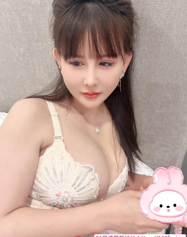 河西美乳梦佳 3