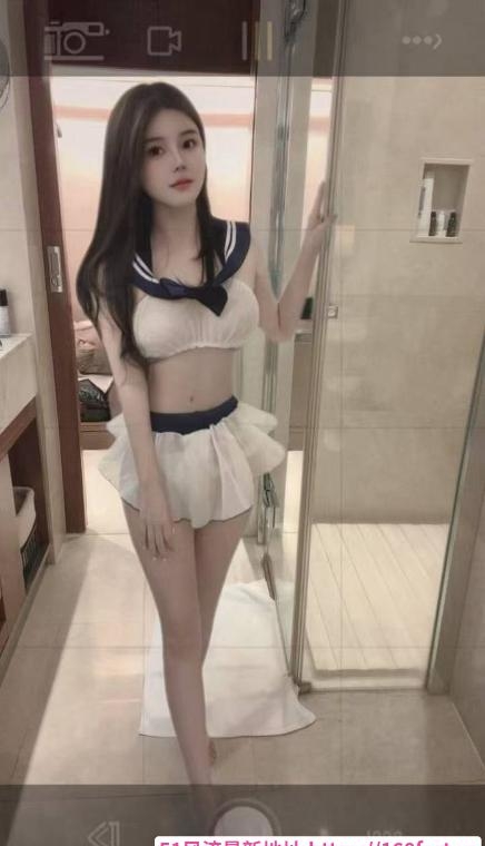 娇小玲珑肤白大胸妹子 3