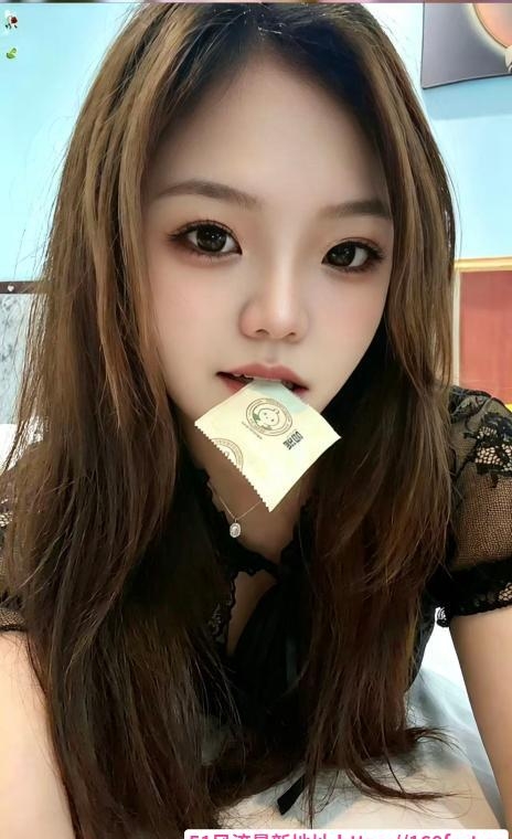 实惠大胸素人在兼职 3