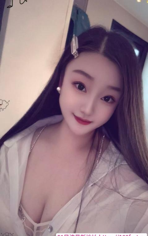 白皮御姐身材好 3