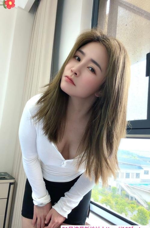 邻家老师悠悠 3