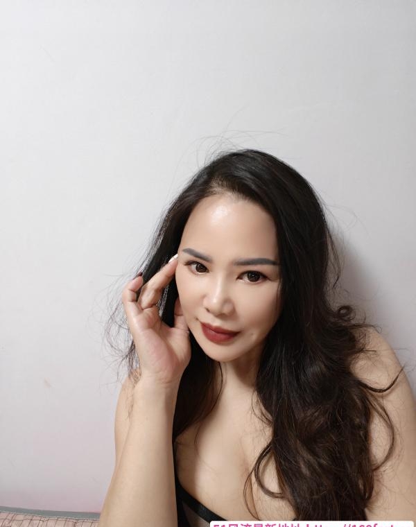 白云大奶安琪儿 4