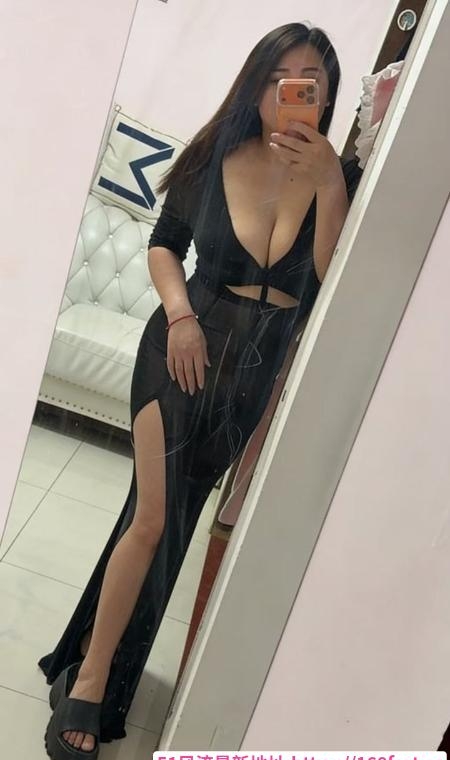 爆乳骚女友妮子 4