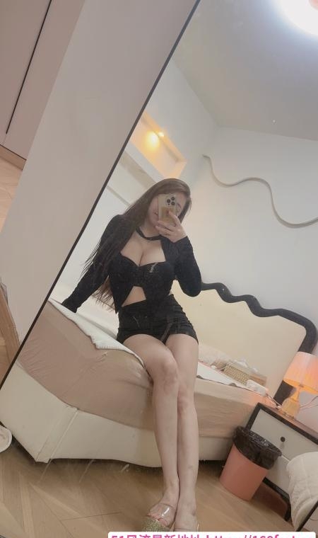 美乳风韵人妻回归 4
