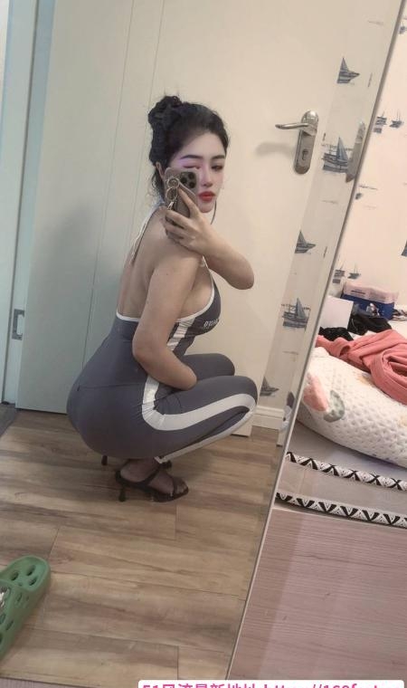 浦东风骚美乳御姐 1