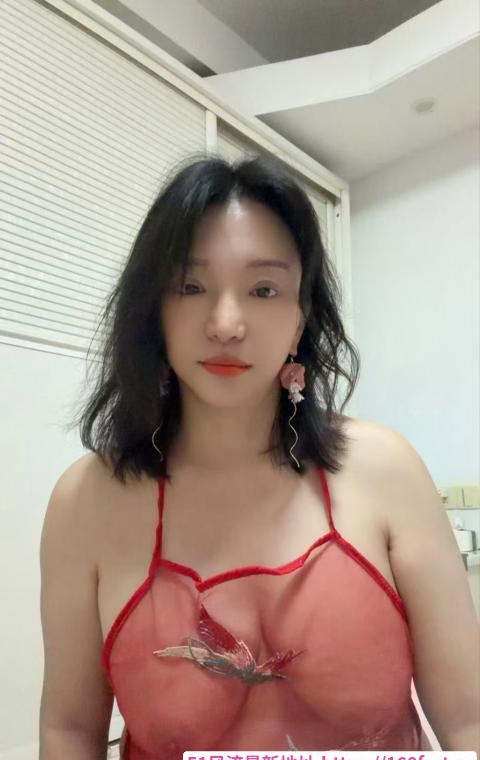 上城大胸骚货小画 1