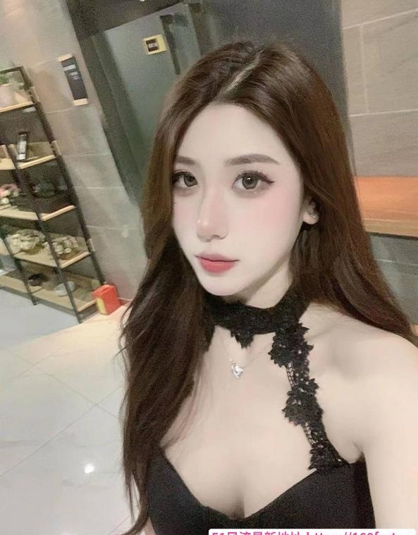 天河肉感十足李菲迪 1