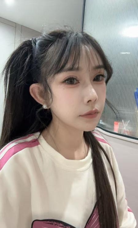 人照一致的小嫩妹 1