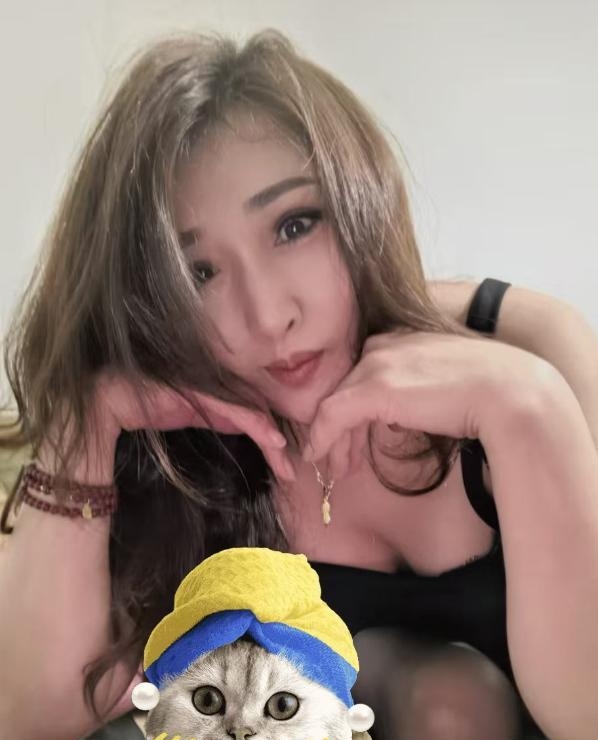 东北长腿骚女 1