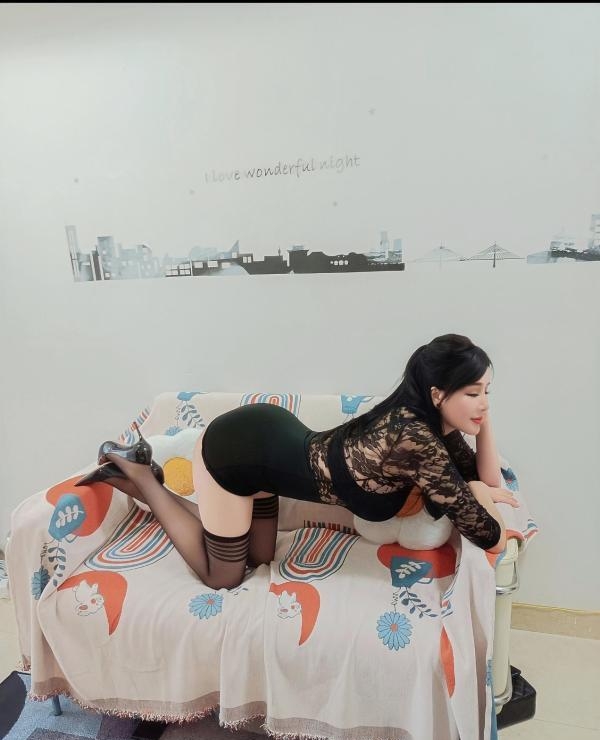 海珠大奶欲女 1