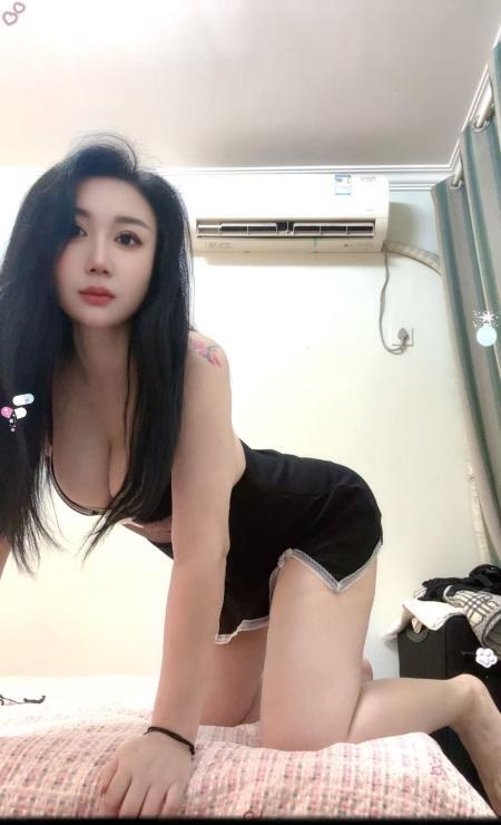 西湖区大胸表姐 1