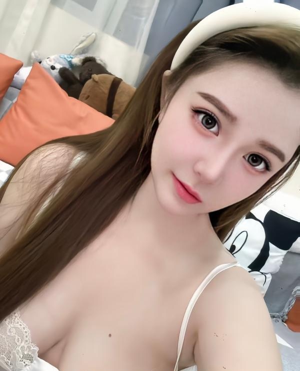 大胸夏夏小姐姐 1