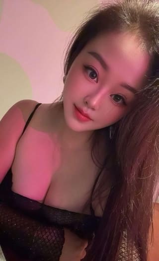 坂田知性情妇