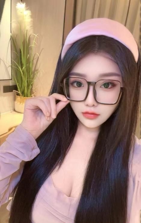 性感制服小女友 1