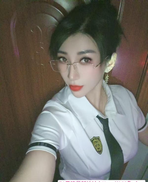 高颜性瘾淫妻花妹 1