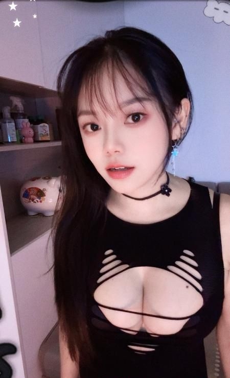 武昌大胸幺妹 1