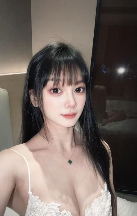 瑜伽舞蹈小姐姐 1