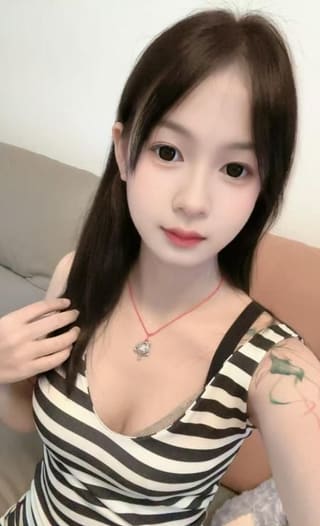 江岸零零后可爱小妹