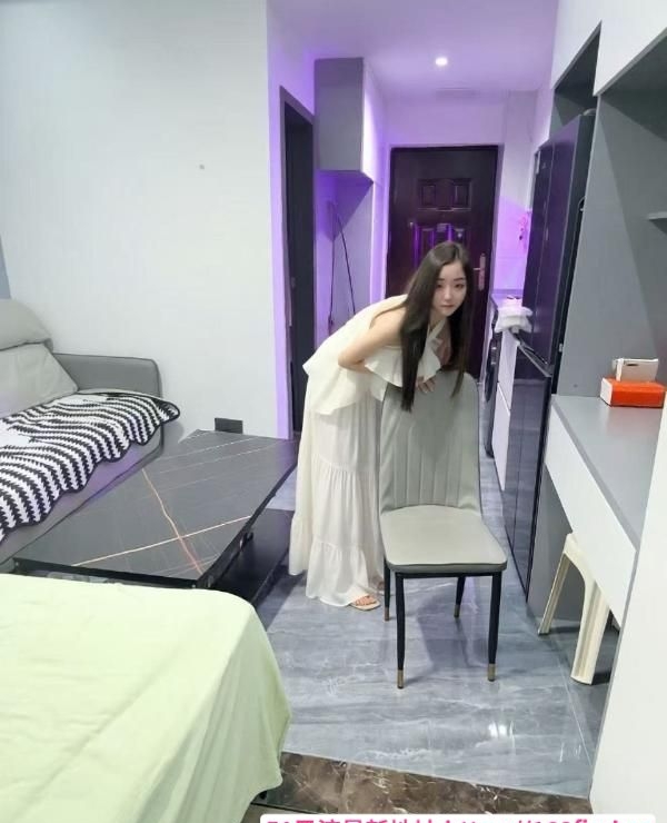 大奶美腿少妇糖果 1