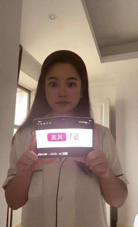 大连性感大胸小静 1