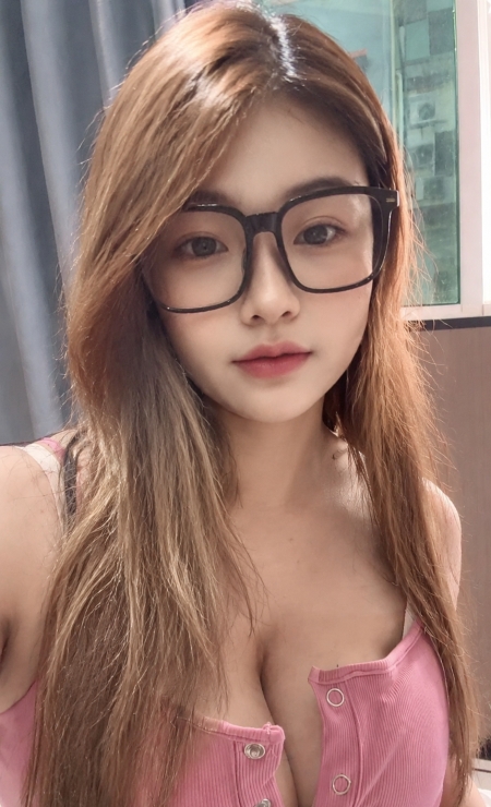 豪乳反差眼睛妹 2