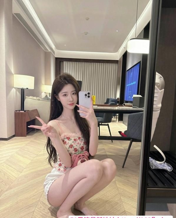 高挑兼职御姐身材好 2