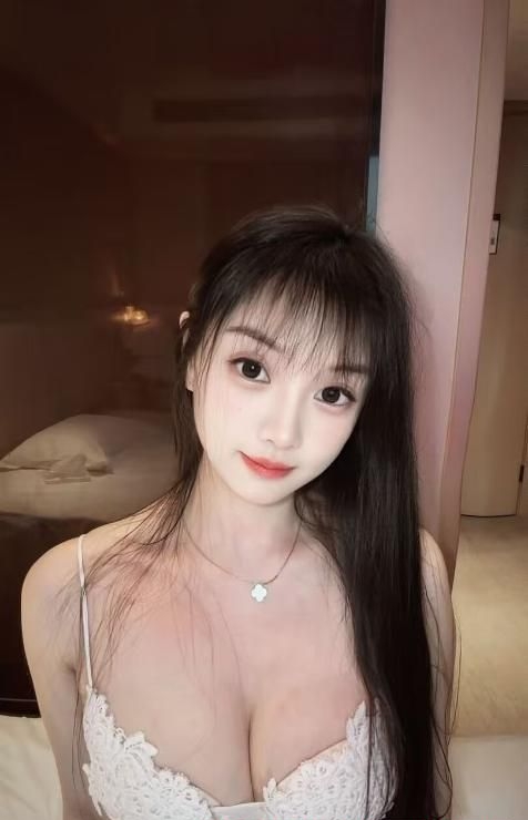 瑜伽舞蹈小姐姐 2