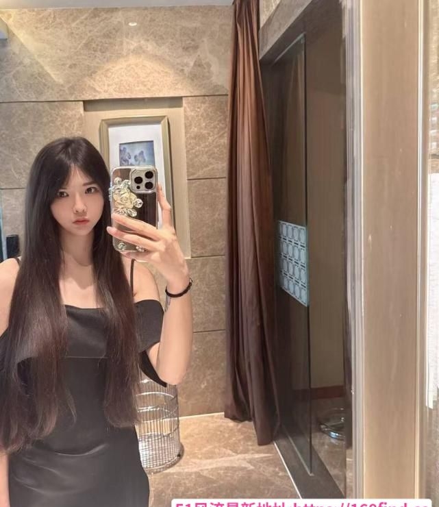 东郊后入大长腿一线天 2
